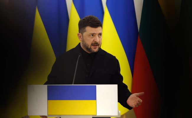 НИКОЈ ВЕЌЕ НЕМА ДА НИ ДИКТИРА КОИ ХЕРОИ ЌЕ ГИ СЛАВИМЕ, КАЖА УКРАИНА И НАЈАВИ ИЗГРАДБА НА НАЦИОНАЛЕН ПАНТЕОН