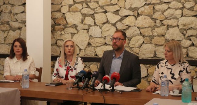 ТЕЧЕ ПРОЦЕДУРАТА ЗА ВРАБОТУВАЊЕ НА ИНСПЕКТОРИТЕ ЗА МАКЕДОНСКИ ЈАЗИК, ПА ЌЕ СЛЕДИ ЕДНОГОДИШНА ОБУКА, РЕЧЕ ДИРЕКТОРКАТА АНДРЕЕВА