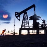 Цените на нафтата паднаа, а акциите пораснаа по објавувањето на договорот за прекин на војната