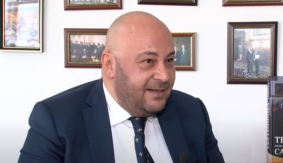 Костадиновски: „Нема да коментирам политички ставови, но во јавноста се присутни лични дисквалификации“
