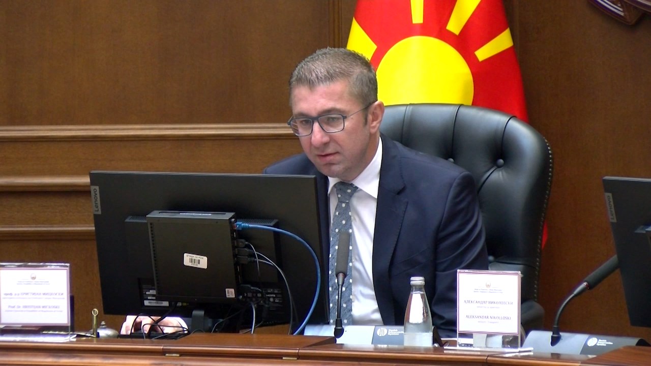 Реконструкцијата на Владата и рокадите на министерствата се готова работа