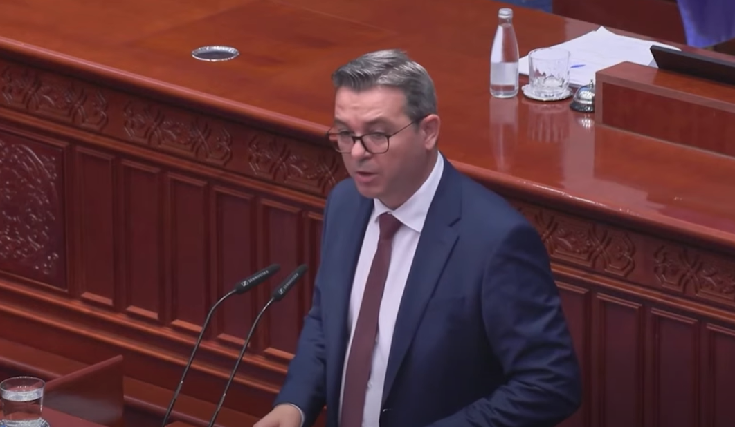 Собранието не ја изгласа интерпелацијата за работата на Трипуновски