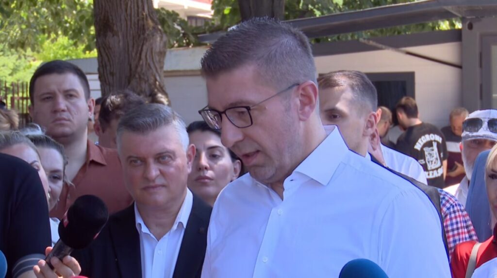 Мицкоски: Очекуваме реконструкцијата на Владата да биде формализирана до крајот на месецот