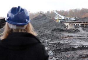 15 инвестиции за 300 милиони, додека „Иловица – Штука“ вредна 340 милиони евра сè уште чека одлука