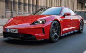 Porsche Taycan добива симулирани брзини