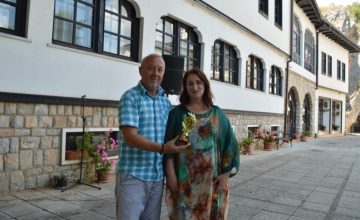 Македонската поетеса Гордана Каракашевска добитник на Гран при на XI Меѓународна поетска манифестација „Охридски поетски бисер“