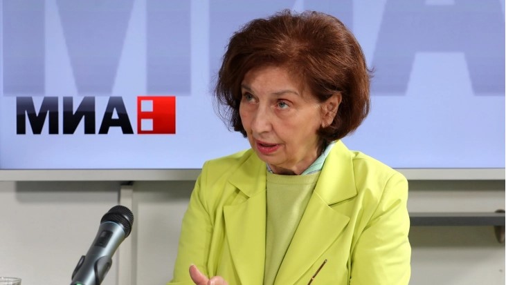 Сиљановска-Давкова: ЕУ да се откаже од пристапот „молчи и слушај“, Македонија треба да ги брани националните интереси