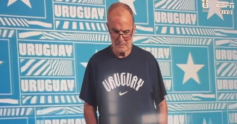„Лудакот“ Биелса стана хит: „Јас не сум модел“ (ВИДЕО)