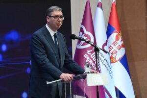 Вучиќ најави заминување од функцијата: „Остануваат уште неколку недели“
