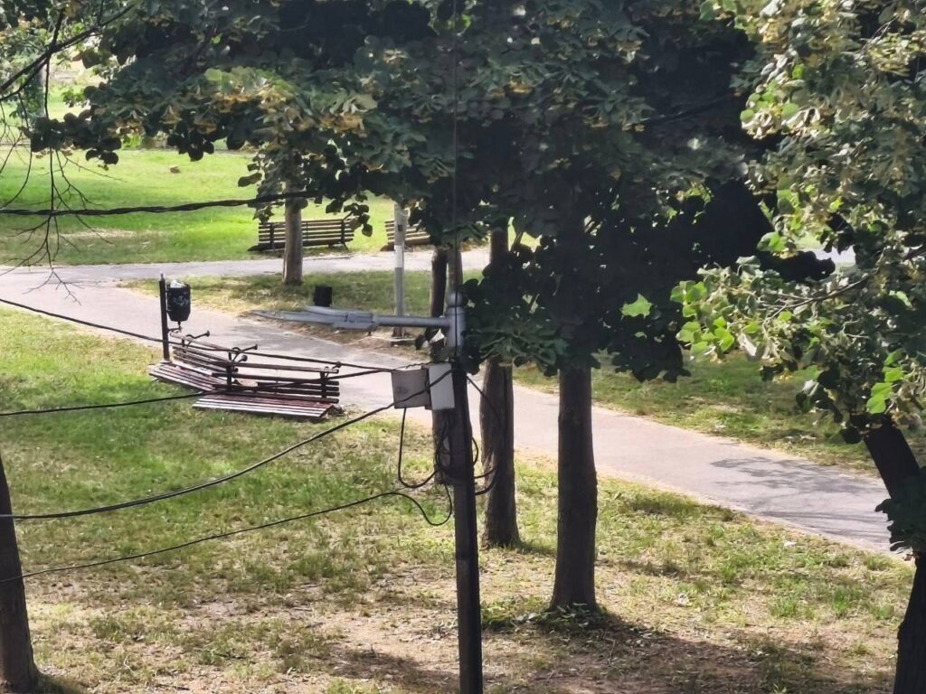 Вандализам и оштетена урбана опрема во Општина Карпош