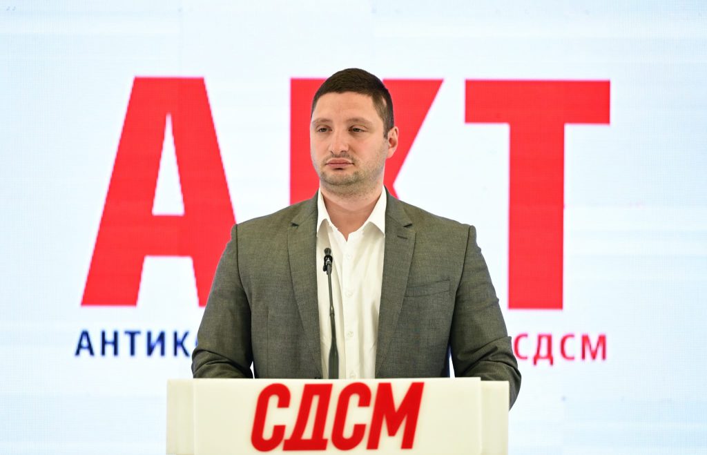 Фирмите тендераши на власта си имаат омилени фирми „МГ проект“ и „МБМ архитекти“ – СДСМ објави нова „бомба“