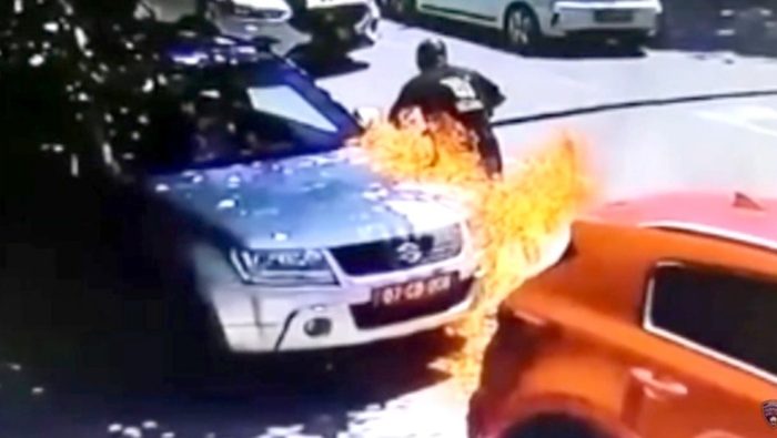 (видео) БРЗА РЕАКЦИЈА НА МВР: Откриен и уапсен 44-годишен маж за опожарувањето на возилата на бугарската Амбасада во Скопје