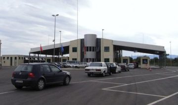На „Кафасан“ приведено лице од Албанија кое се однесувало недолично кон полициските службеници