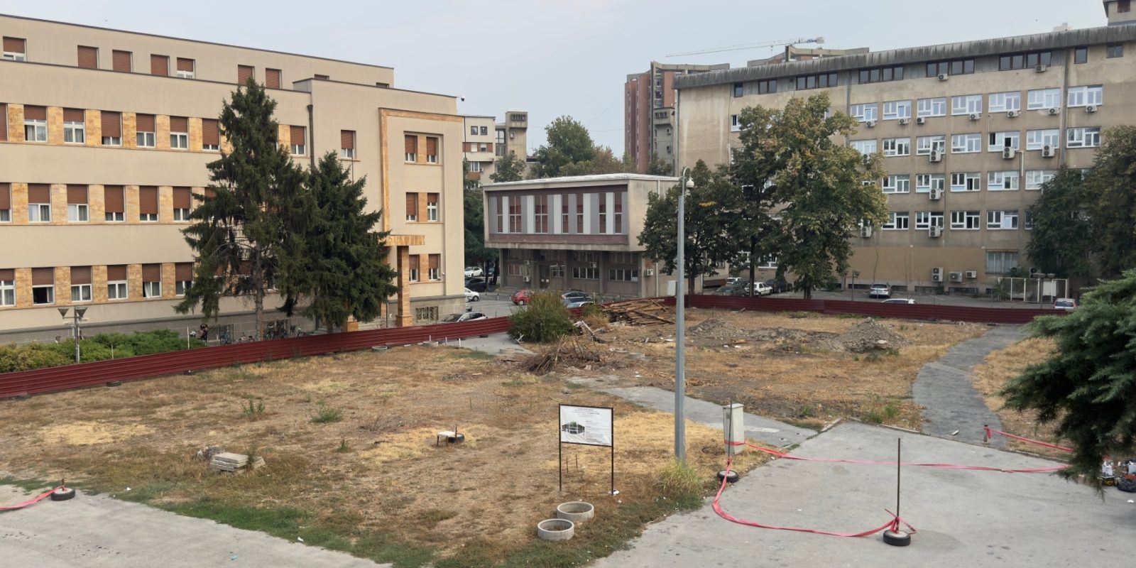 Призма- Државни 700.000 евра за да нема гаража кај Собранието
