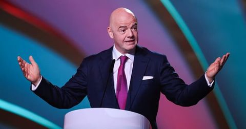 Инфантино го има секаде: „Прелета“ 50.000км и доби критики од јавноста!
