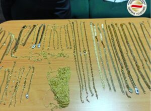 Златен накит вреден 1,1 милиони денари е запленет на „Богородица“