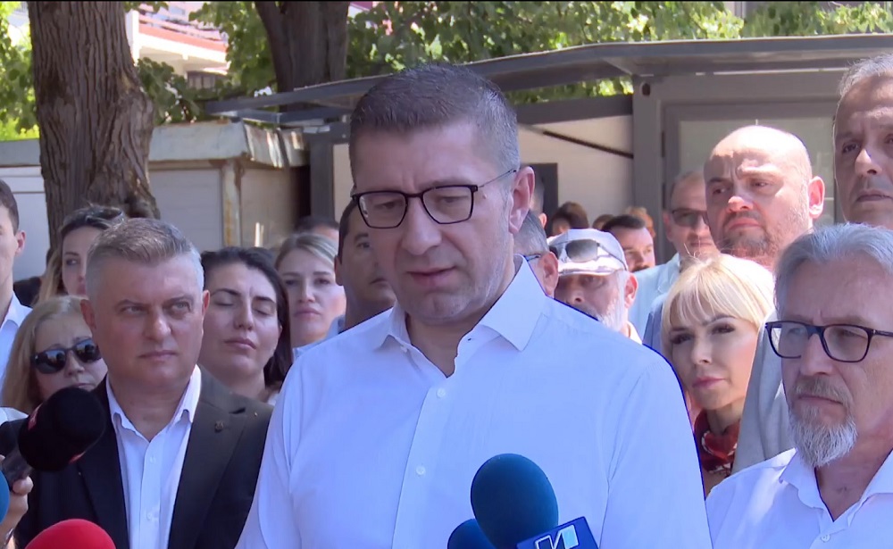 Списокот за новиот владин кабинет до 1 јули пред пратениците, Мицкоски најавува промени и кај директорските позиции