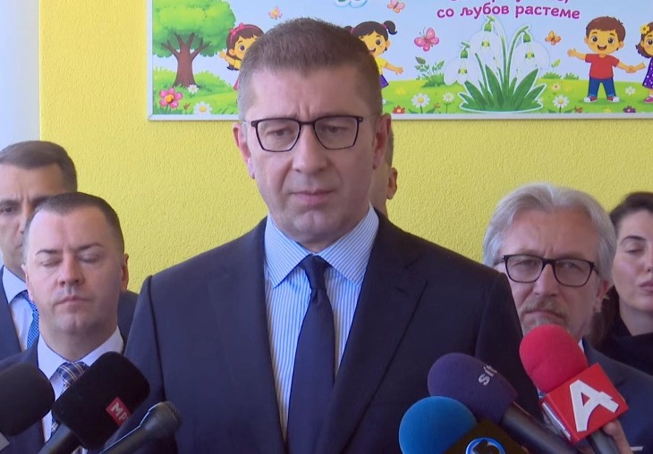 Мицкоски: Имињата за владината реконструкција ќе бидат познати утревечер