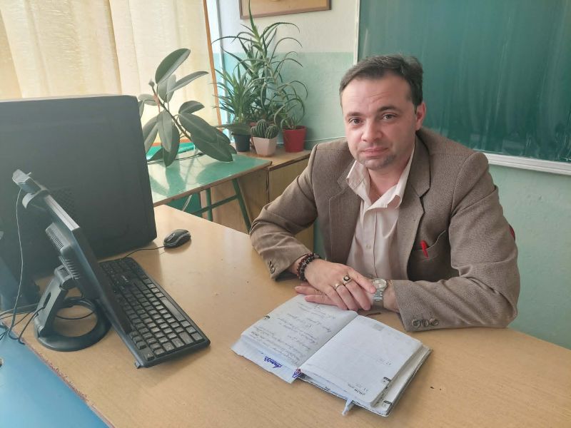 Колумна: Кој учи не греши, туку ќе биде на прав пат