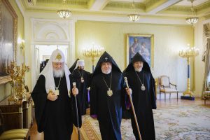 Руското разузнавање ја обвини ЕУ за обид за истиснување на Руската православна црква од Ерменија