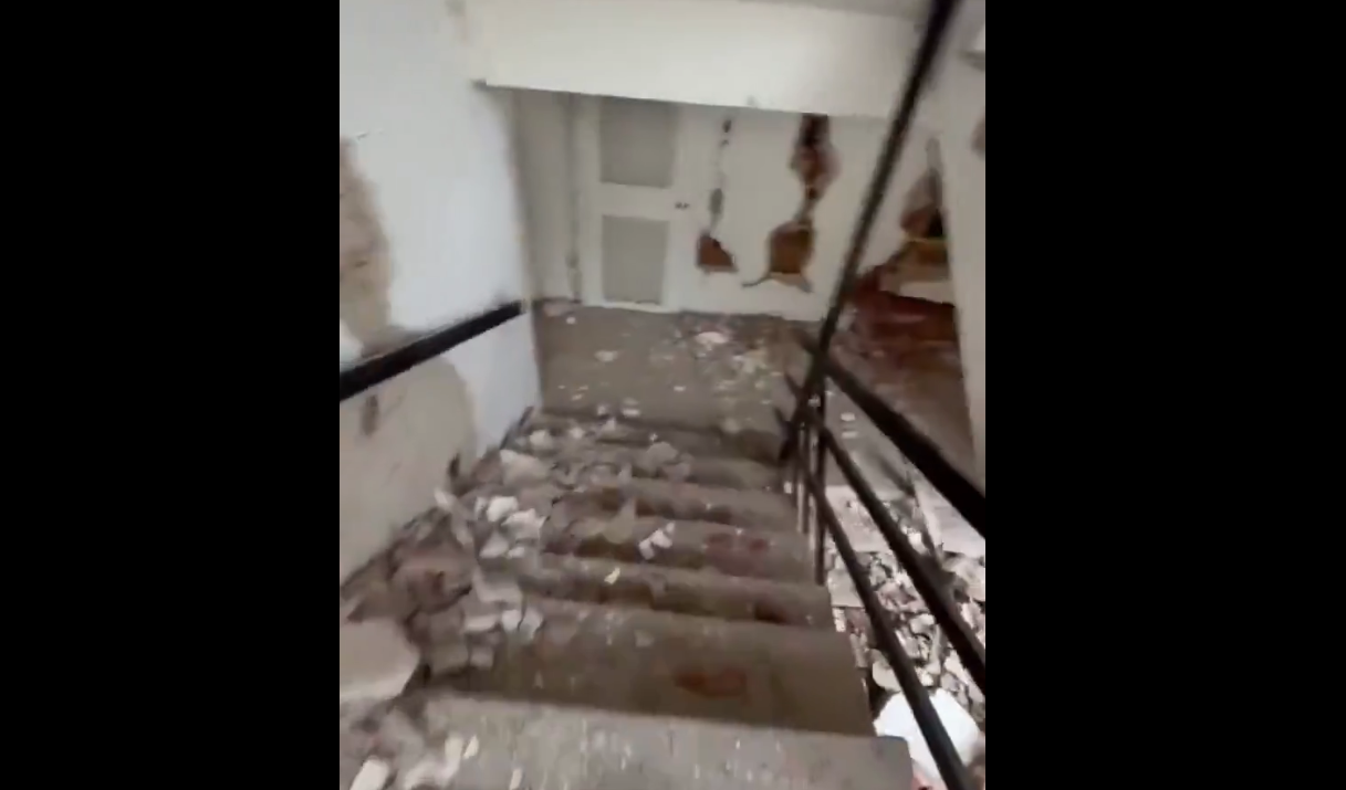 Видео: Жител на Венецуела се снимаше додека бегаше по скалите по земјотресот