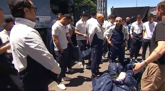 Репрезентацијата на Узбекистан тресена на Светско до гола кожа