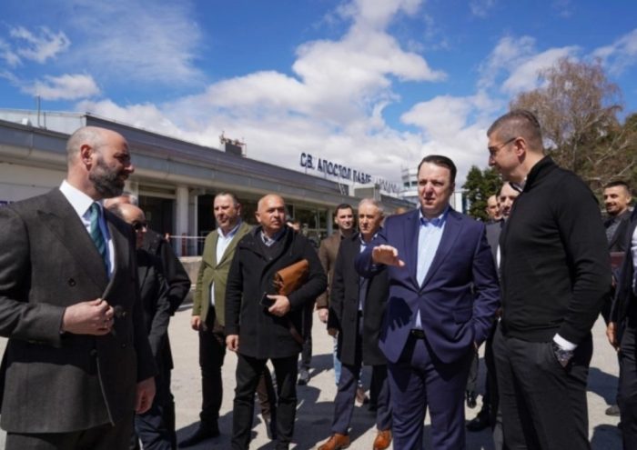 НИКОЛОСКИ: Очекувам годинава над 3,5 милиони патници на двата аеродрома, порано два милиона беше успех