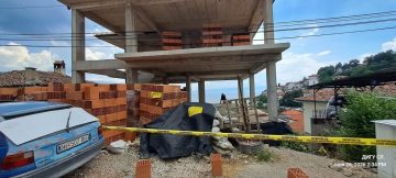 Уривање на нелегален објект во градското јадро на Охрид: Министерството за транспорт останува силно посветено на борбата против нелегалните објекти
