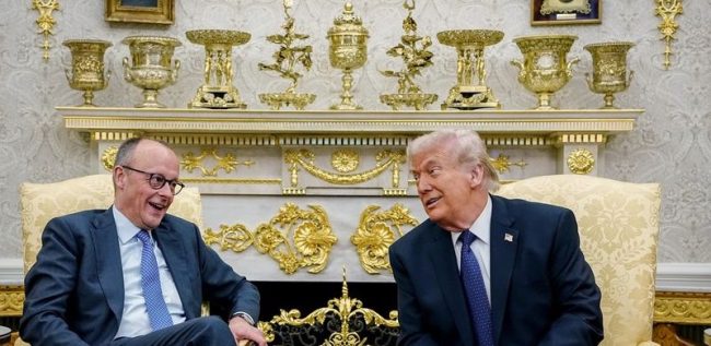 МЕРЦ РАЧНО МУ НАПИША ПИСМО СО ЧЕСТИТКИ ЗА 80. РОДЕНДЕН НА ТРАМП, А ЌЕ МУ ДАДЕ И ПОДАРОК НА САМИТОТ НА Г7