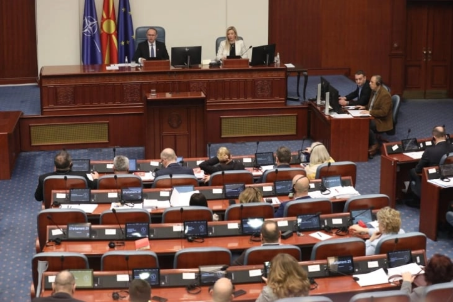 Почна собраниската расправата за законот за правична застапеност – опозицијата бара негово повлекување