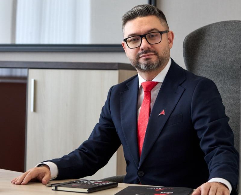 Интервју Стефан Николиќ, член на Управниот одбор на АЛТА БАНКА АД Битола: Со ALTA Bank2Go – банкарството го носиме таму каде што е клиентот