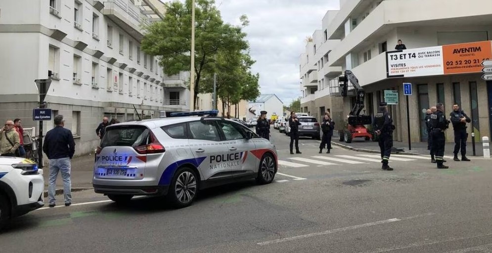 Две момчиња починаа од топлотен удар во Франција – пронајдени во автомобил пред семејната куќа