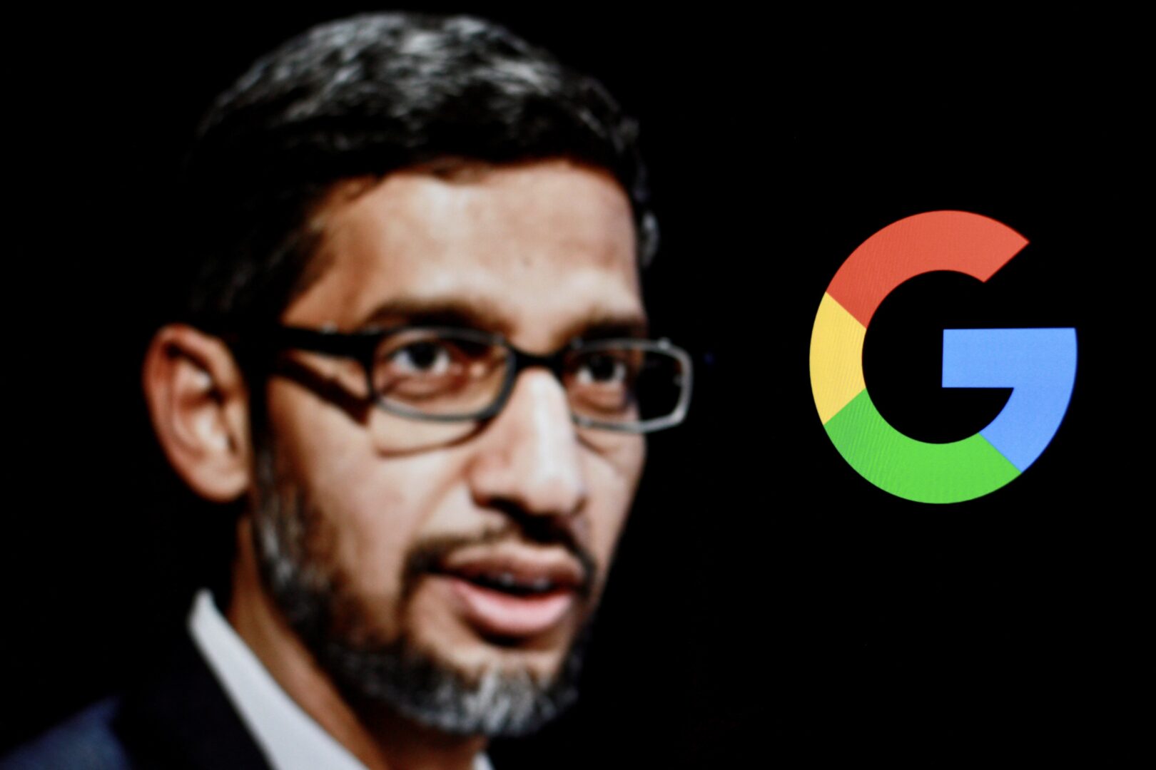 ВИДЕО: Шефот на Google одржа говор на доделување дипломи, десетици студенти станаа и си заминаа