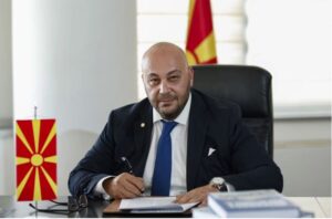 Костадиновски: На македонската политичка сцена се уште опстојува примитивен политички менталитет