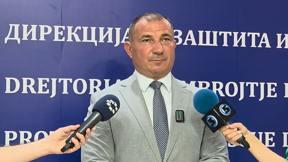 ДЗС бара поранешни полицајци, војници и пожарникари за летната сезона – надоместот е 2 150 евра за три месеци