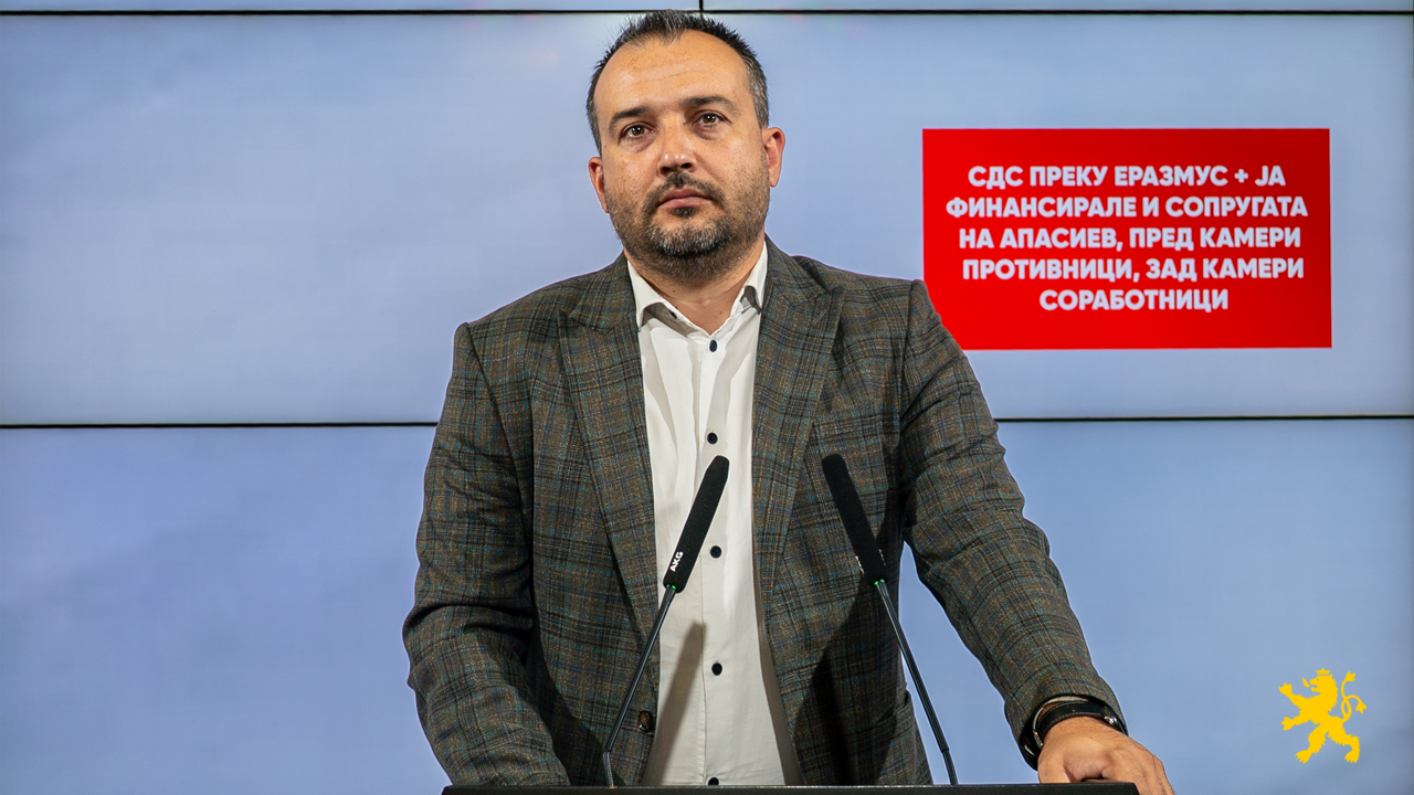 „Специјалниот бугарски пратеник Филипче спремен да истурка уставни измени сметајќи дека така ќе дојде на власт“, вели Лефков