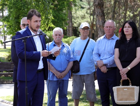 ПРОГОН ОД ЕГЕЈСКА МАКЕДОНИЈА: На геноцидот се потсетуваме секоја година, за жал, од 2019-та пред споменик кој е демолиран