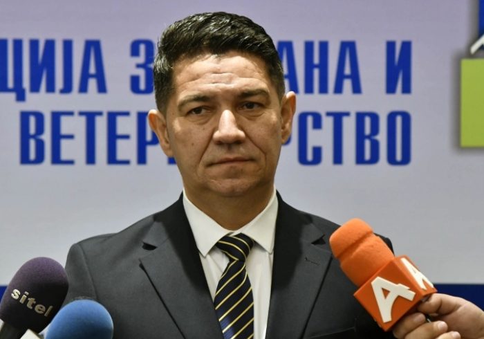 МИЛАНОВ: Ќе ги објавиме имињата на фирмите чии млечни производи се безбедни за исхрана, но се со нарушен квалитет