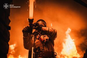 (ВИДЕО) Најмалку четири лица загинаа во напад врз Киев, гори Киевско-Печерската лавра