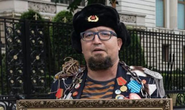 ВО ПОЛСКА УБИЕН РУСКИ КАРИКАТУРИСТ КОЈ ГИ ИСМЕВАШЕ ПУТИН И ЛУКАШЕНКО