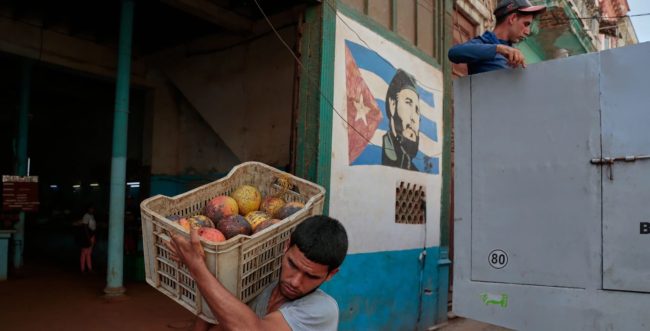 КУБА ВОВЕДУВА ПАЗАРНА ЕКОНОМИЈА СО НОВАТА СТОПАНСКА РЕФОРМА, НАЈГОЛЕМА ЕКОНОМСКА ПРОМЕНА ОД КОМУНИСТИЧКАТА РЕВОЛУЦИЈА ДОСЕГА