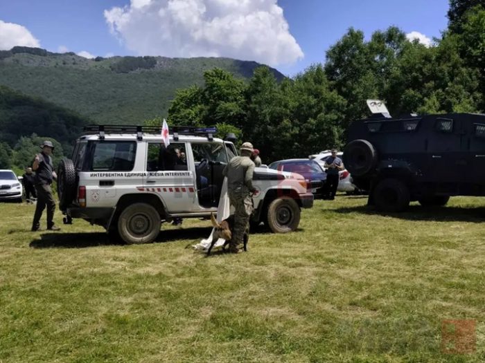 ТОШКОВСКИ НА ВЕЖБА ВО ЛАЗАРОПОЛЕ: Помалку нелегално оружје значи поголема безбедност за луѓето