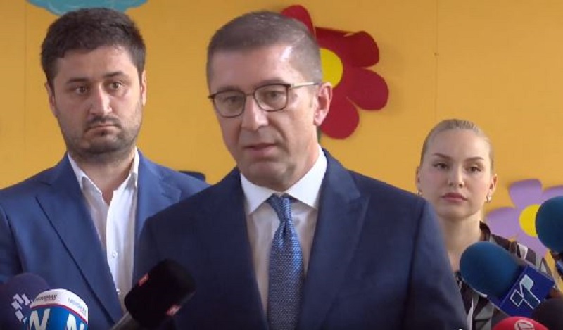 Мицкоски: Објавувањето дипломатска нота за патување на моето семејство во Пампорово ги радикализира односите со Бугарија