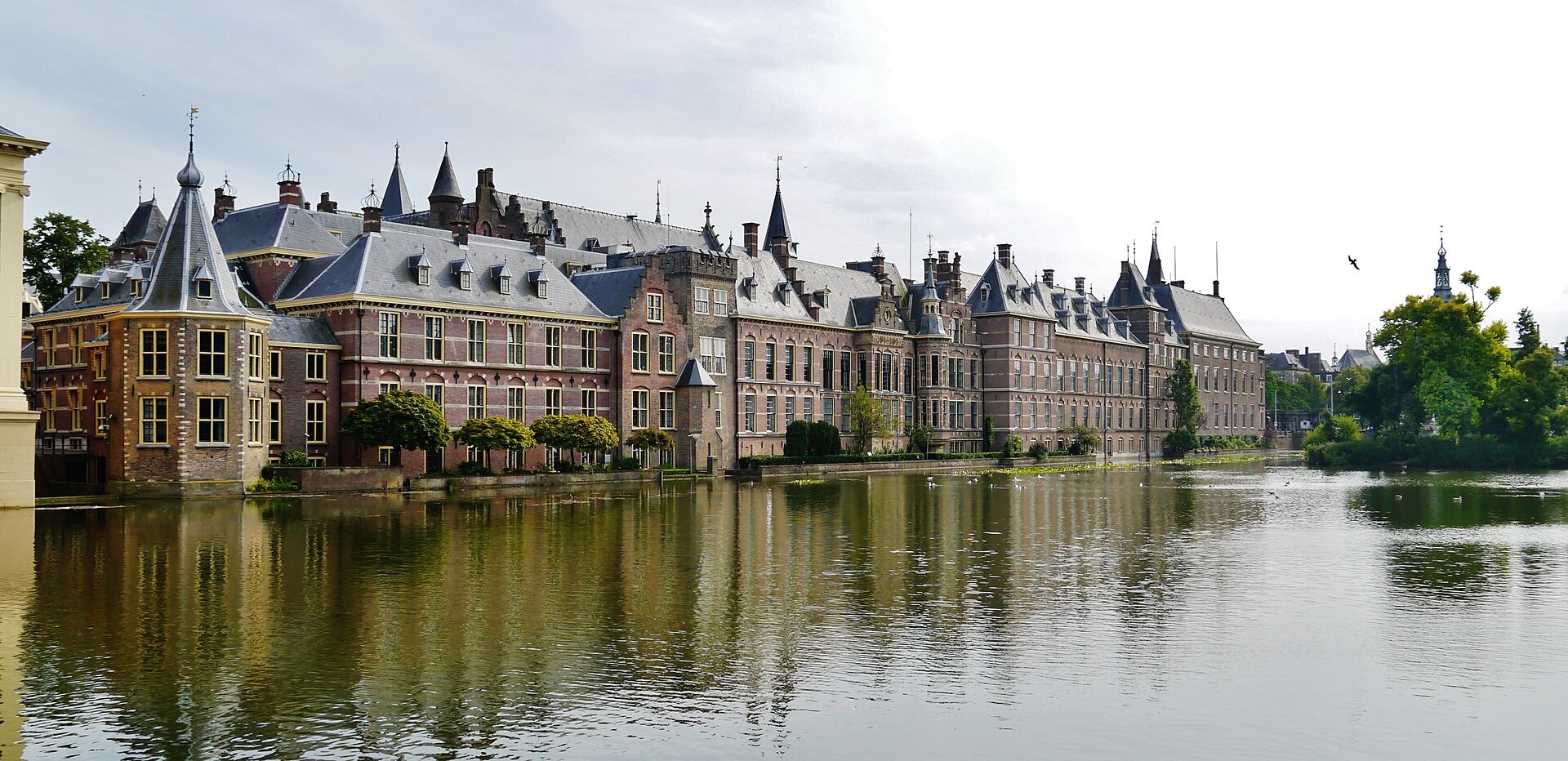 Ова се богати европски земји со најзадолжени домаќинства