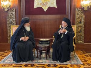 Вселенскиот патријарх Вартоломеј го прими патријархот Теофил во Фанар – средба со пораки за единство и дијалог