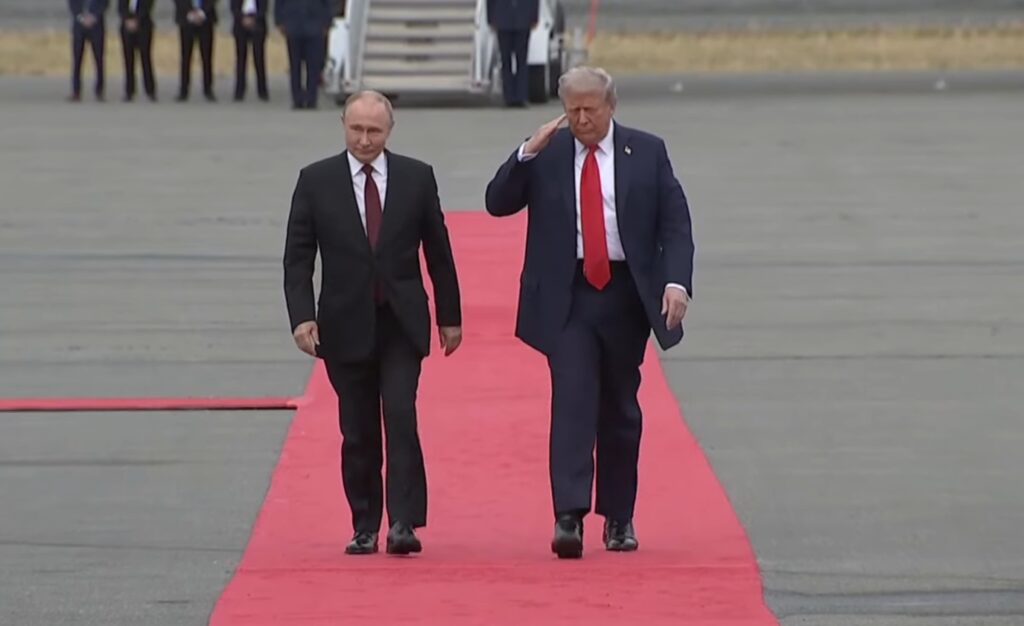 Путин и Трамп во 85-минутен телефонски разговор за Украина пред Самитот на НАТО