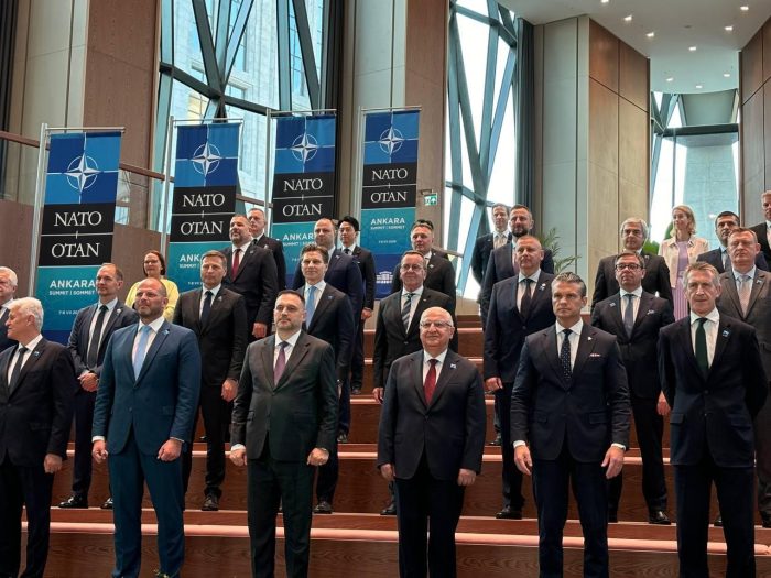САМИТ НА НАТО ВО АНКАРА: Мисајловски на форум за одбранбена индустрија во чиј фокус се иновации и развој на одбранбената индустрија
