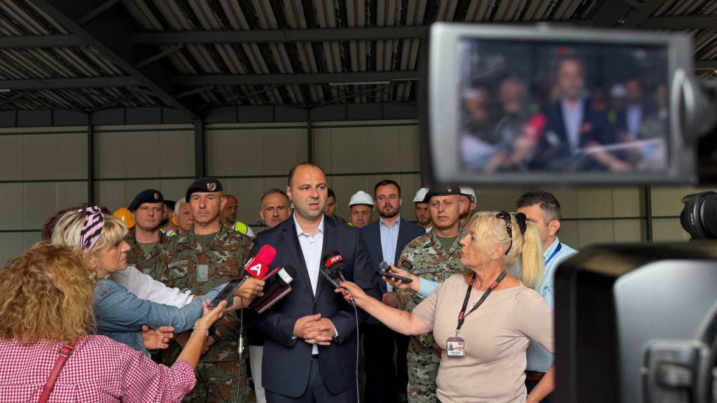 Мисајловски: Армијата ќе остане во Гостивар сѐ додека е потребна помошта