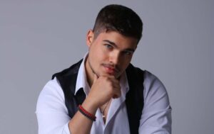(ВИДЕО+ФОТО) Васил Ангелов го оствари својот музички сон: Реализира замислен дует со Тоше Проески во „Under 2 Minutes“