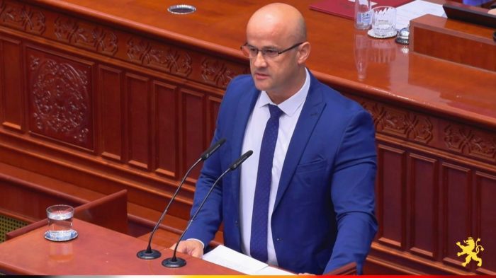 ВЕЛЈАНОВСКИ ДО ТРЕНЧЕВСКА: Го изгубивте легитимитетот уште како министерка за труд и социјална политика со бројните скандали